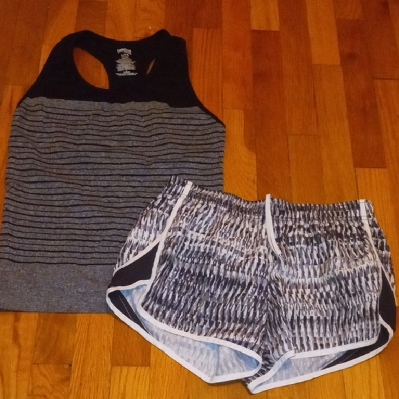 women small drifit Striped Tank Top and Patterned Shorts - Picture 1 of 3